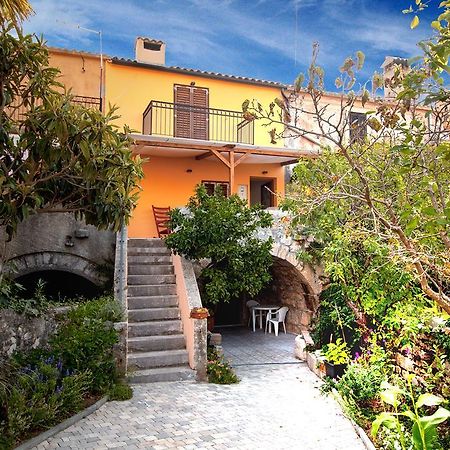 Holiday Home Kuca Na Moru Kornic Exterior photo